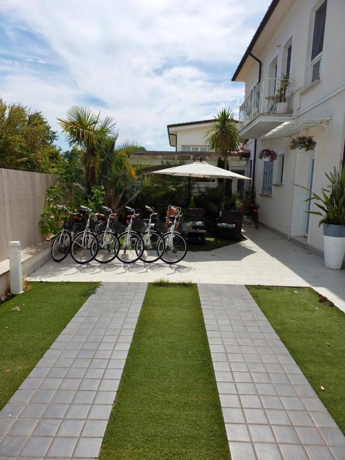 La Brise Otel Marina di Pietrasanta Dış mekan fotoğraf