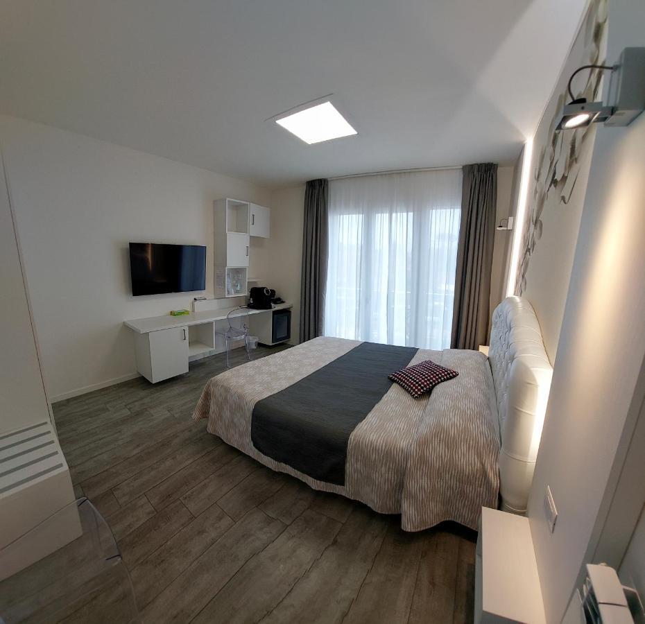 La Brise Otel Marina di Pietrasanta Dış mekan fotoğraf