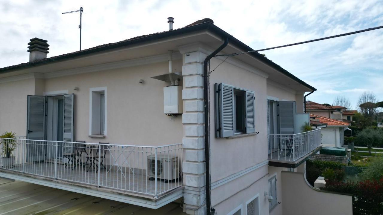 La Brise Otel Marina di Pietrasanta Dış mekan fotoğraf