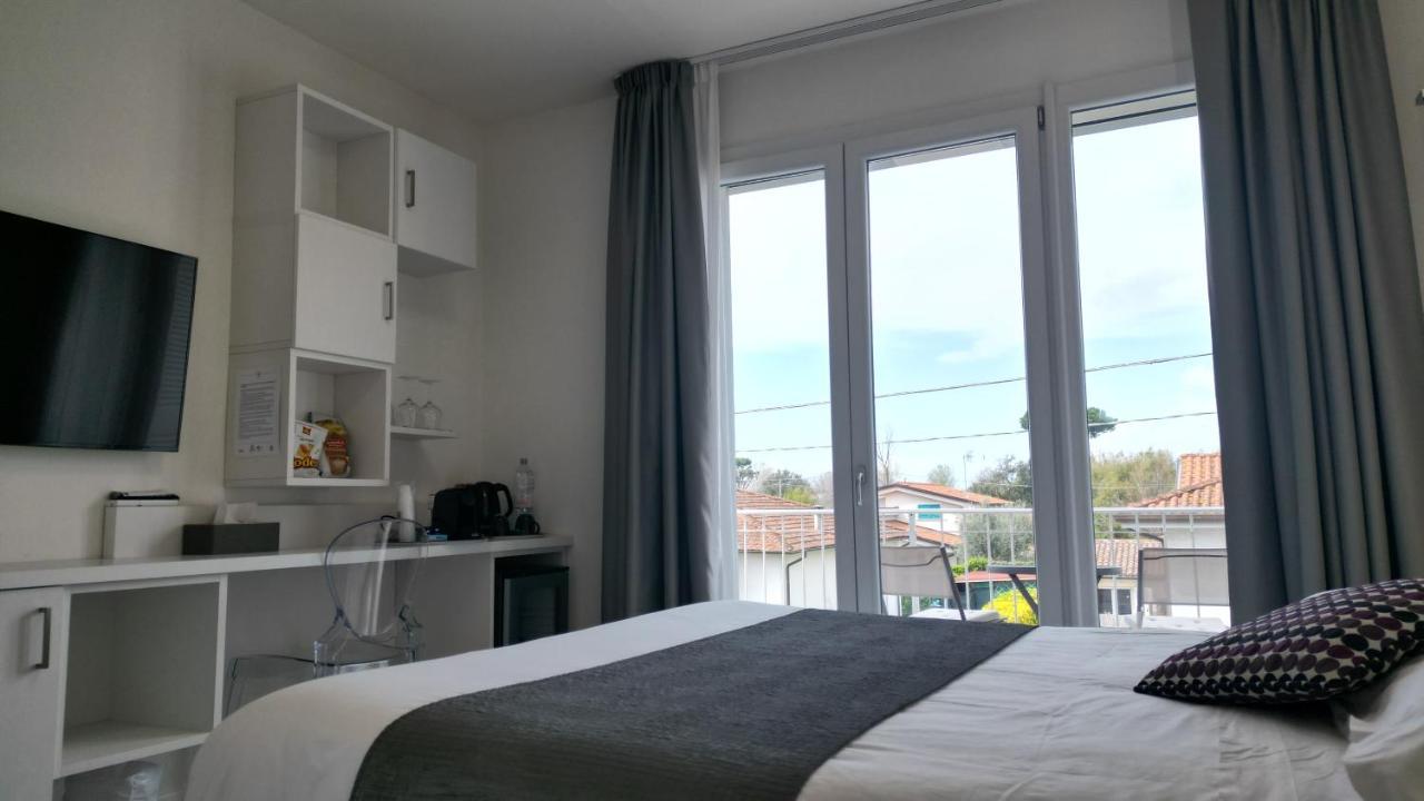 La Brise Otel Marina di Pietrasanta Dış mekan fotoğraf